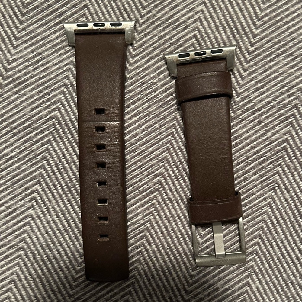 NOMAD leather Apple Watch band 41mm